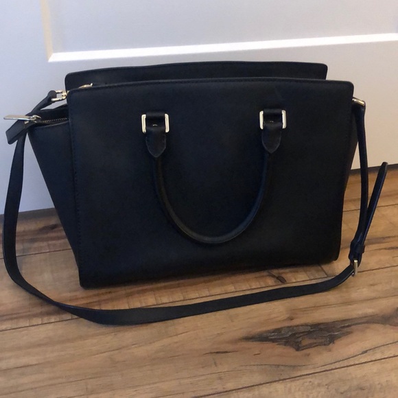 Michael Kors Purse - Picture 5 of 8